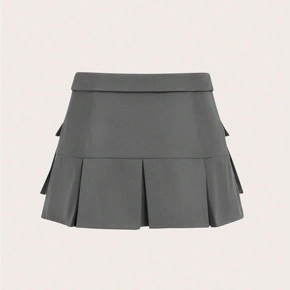 Gray Mini Skirt with Pockets - Picture 2 of 5